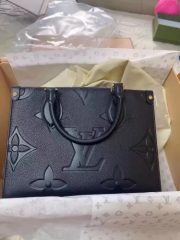 Louis Vuitton M45653 Onthego PM Material Monogram Empreinte Leather photo review