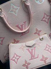 Louis Vuitton M82346 Easy Pouch photo review