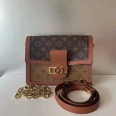 Louis Vuitton M45958 Dauphine MM Monogram photo review